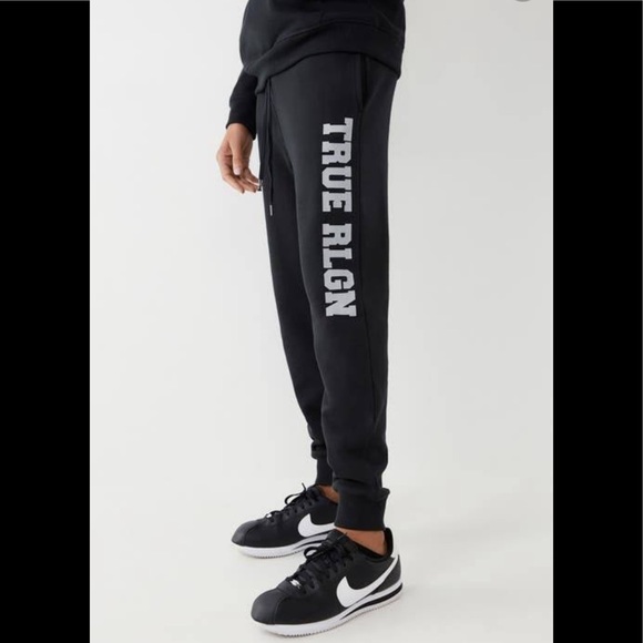 True Religion Large Branded Slim Jogger- Color Coal - Picture 15 of 16